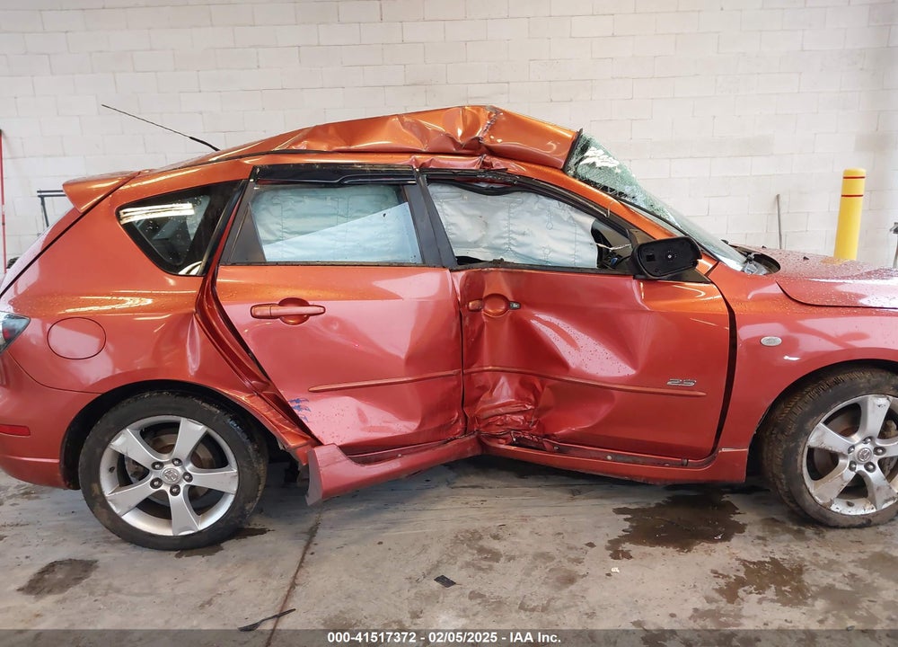 2005 MAZDA MAZDA3 VIN: JM1BK343851287744
