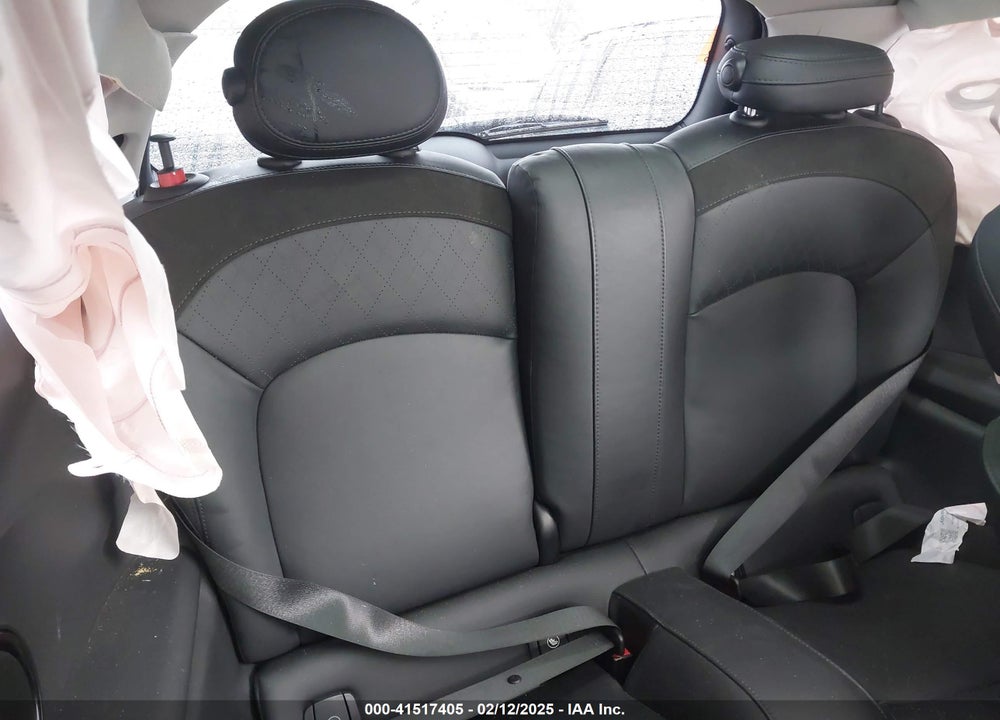 2021 MINI COOPER VIN: WMWXR5C02M2M93426