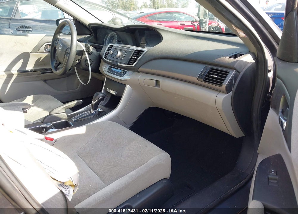 2013 HONDA ACCORD VIN: 1HGCR2F33DA044513