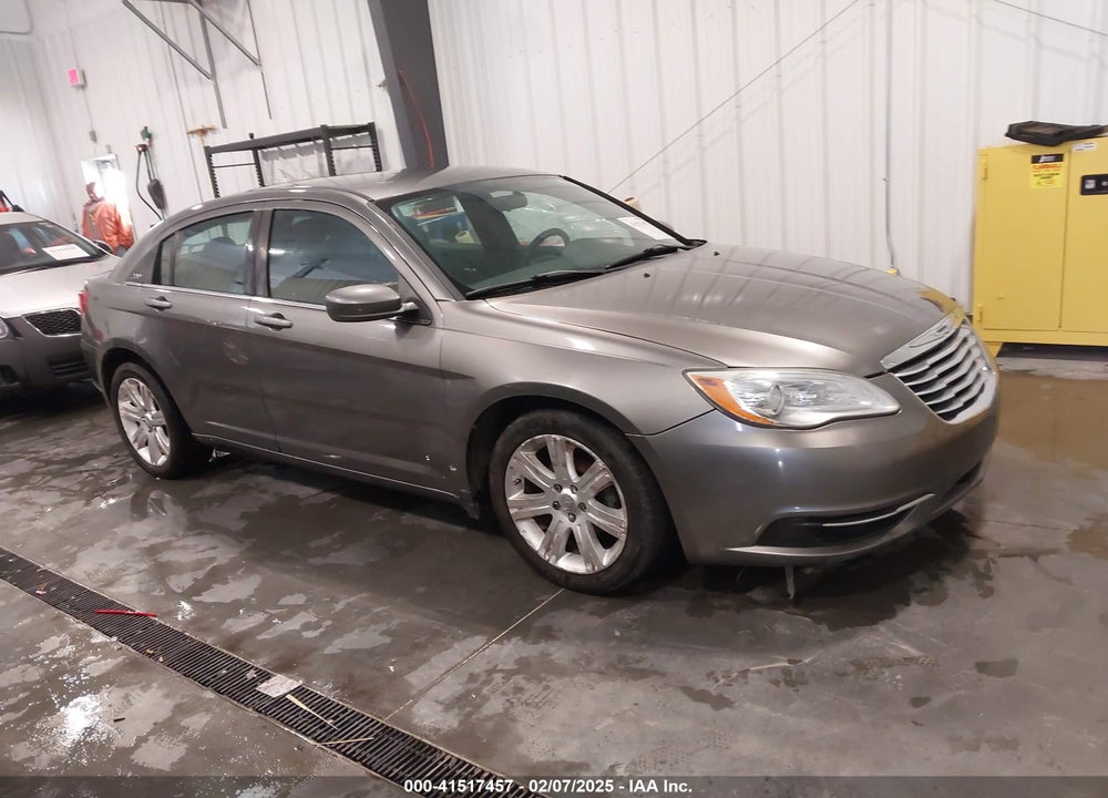 2013 CHRYSLER 200 LX VIN: 1C3CCBAB2DN704617
