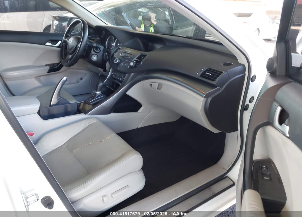 2011 ACURA TSX 2.4 VIN: JH4CU2F62BC017990