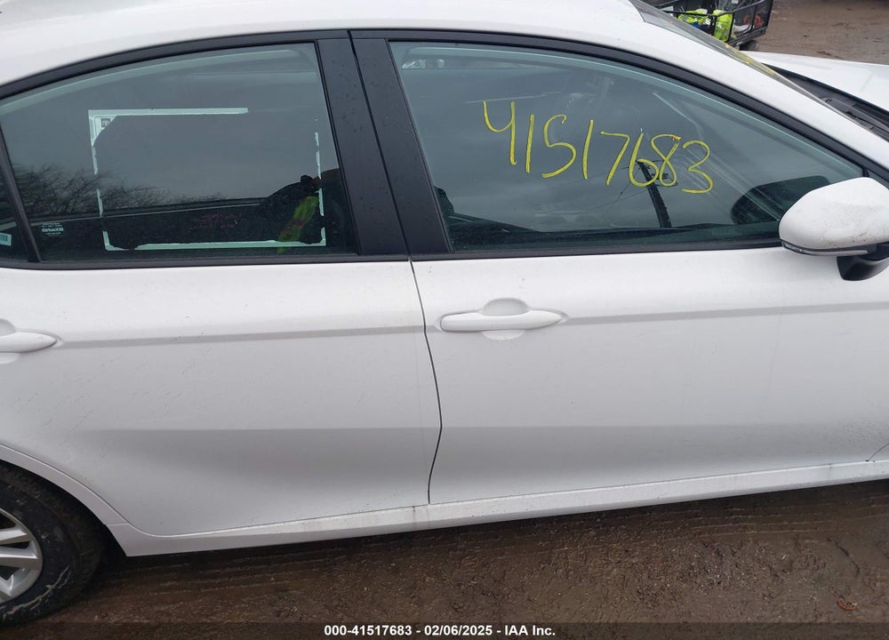 2025 TOYOTA CAMRY LE VIN: 4T1DAACK0SU568645