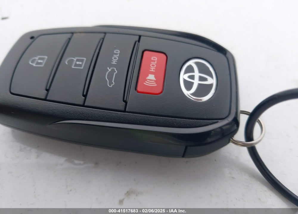 2025 TOYOTA CAMRY LE VIN: 4T1DAACK0SU568645