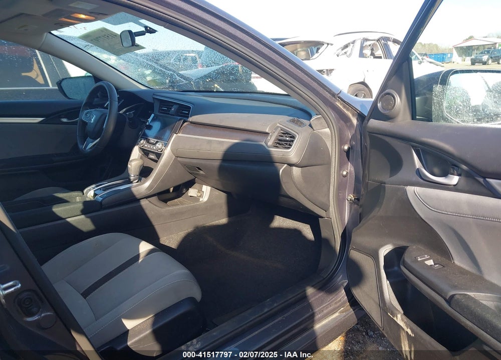 2017 HONDA CIVIC VIN: 19XFC2F79HE082489