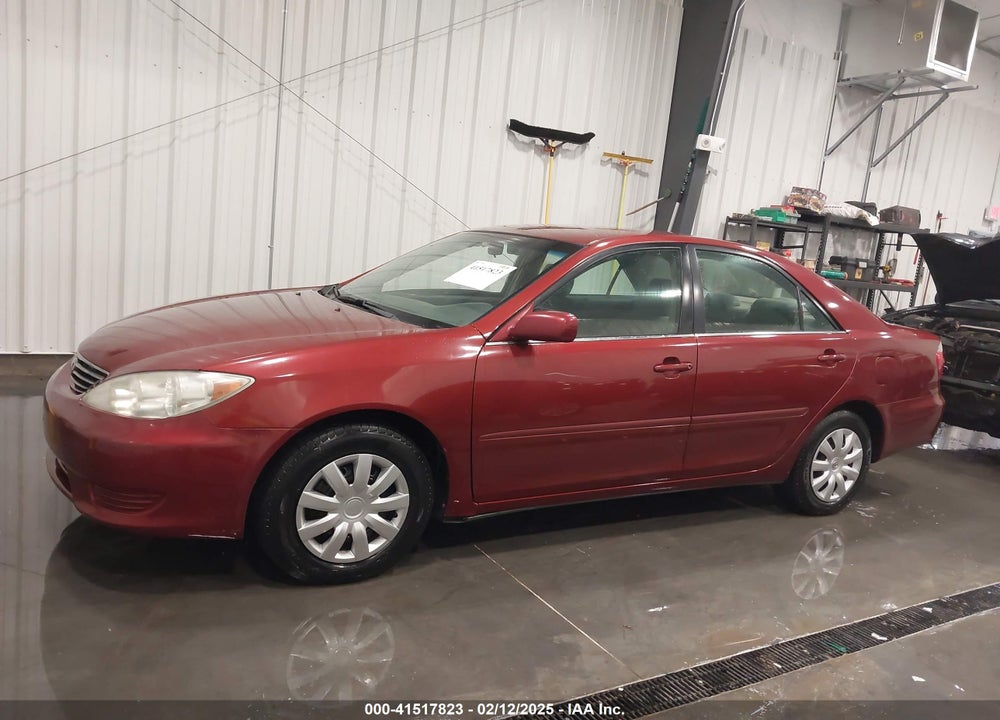 2005 TOYOTA CAMRY LE VIN: 4T1BE32K55U081969
