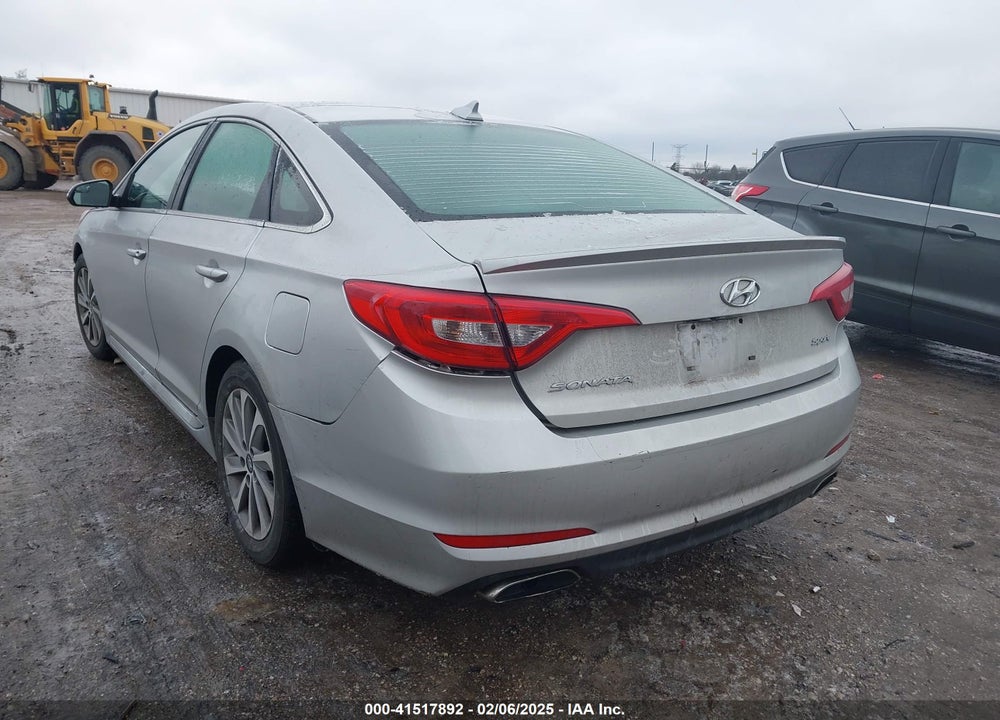 2015 HYUNDAI SONATA SPORT VIN: 5NPE34AF7FH029353