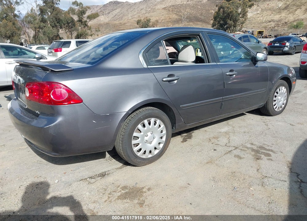 2007 KIA OPTIMA VIN: KNAGE123975130317