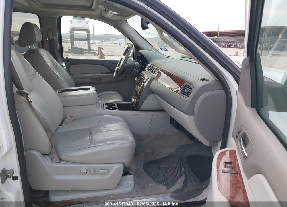 2009 CHEVROLET TAHOE LT2 VIN: 1GNFC23079R174317