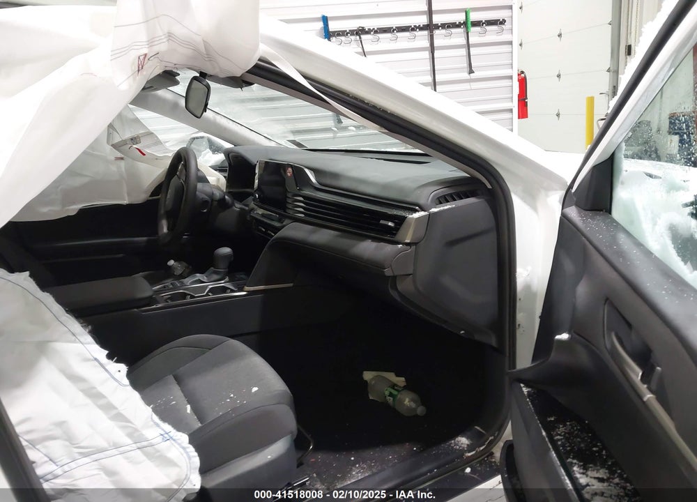 2025 TOYOTA CAMRY LE VIN: 4T1DAACK9SU058956