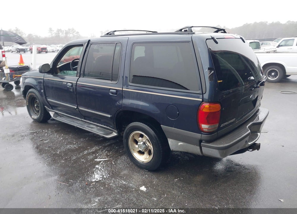 2000 FORD EXPLORER XLT VIN: 1FMZU63P8YUB81789