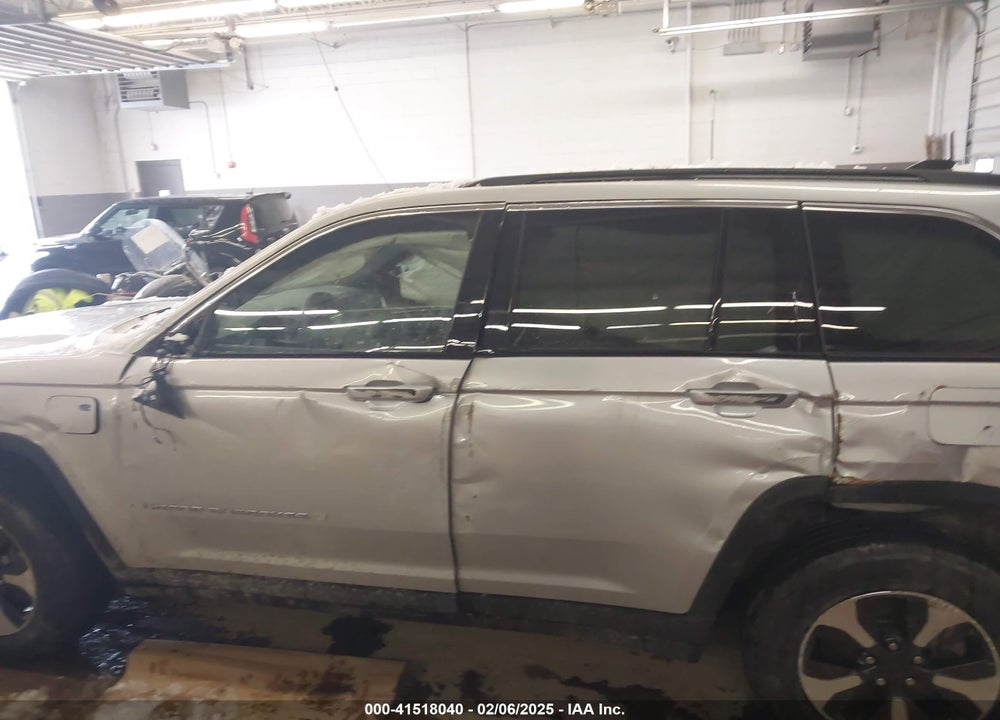 2024 JEEP GRAND CHEROKEE 4XE VIN: 1C4RJYB64R8532189