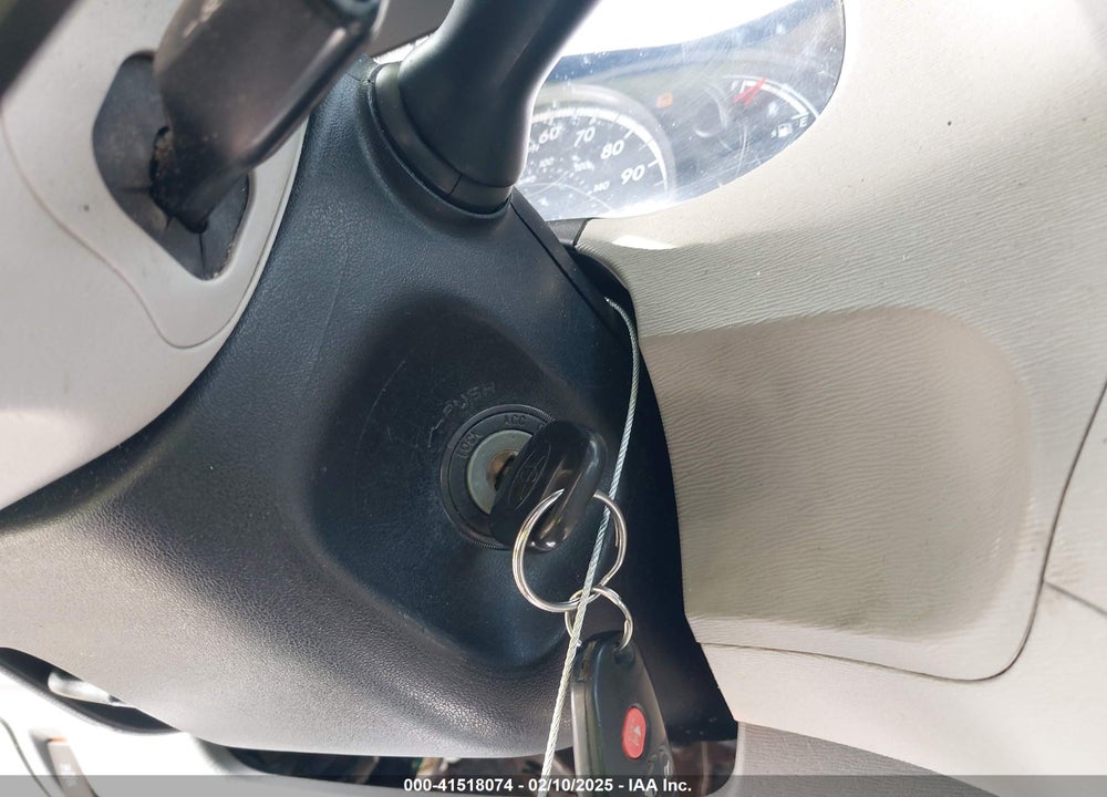 2011 TOYOTA SIENNA LE V6 VIN: 5TDKK3DC3BS064350