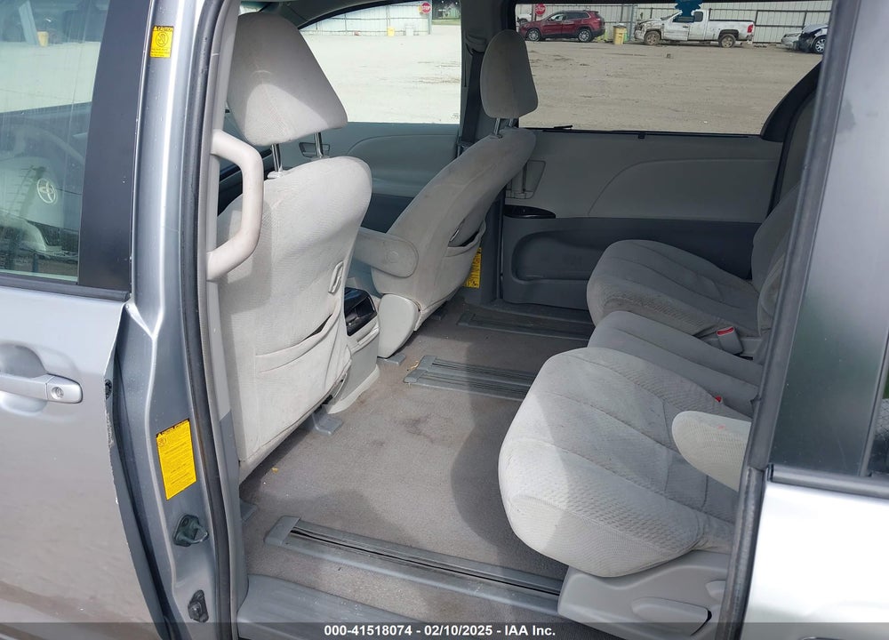 2011 TOYOTA SIENNA LE V6 VIN: 5TDKK3DC3BS064350