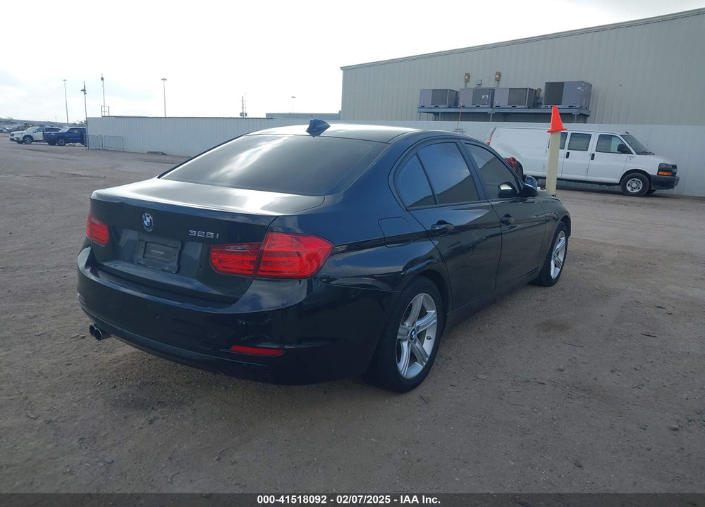 2013 BMW 328I VIN: WBA3A5G51DNP21944