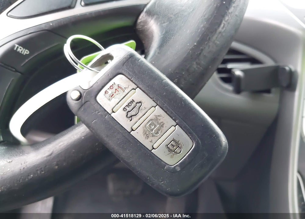 2013 HYUNDAI ELANTRA VIN: KMHDH4AE4DU520918