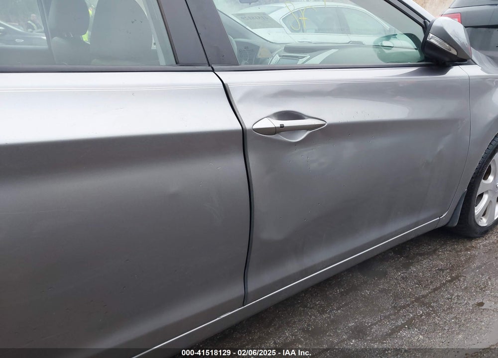 2013 HYUNDAI ELANTRA VIN: KMHDH4AE4DU520918