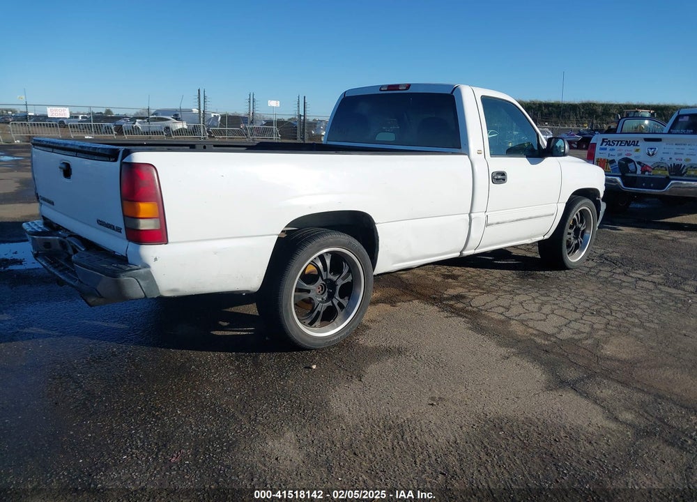 2002 CHEVROLET SILVERADO 1500 VIN: 1GCEC14VX2E147943