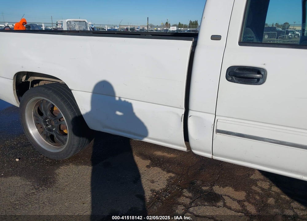 2002 CHEVROLET SILVERADO 1500 VIN: 1GCEC14VX2E147943