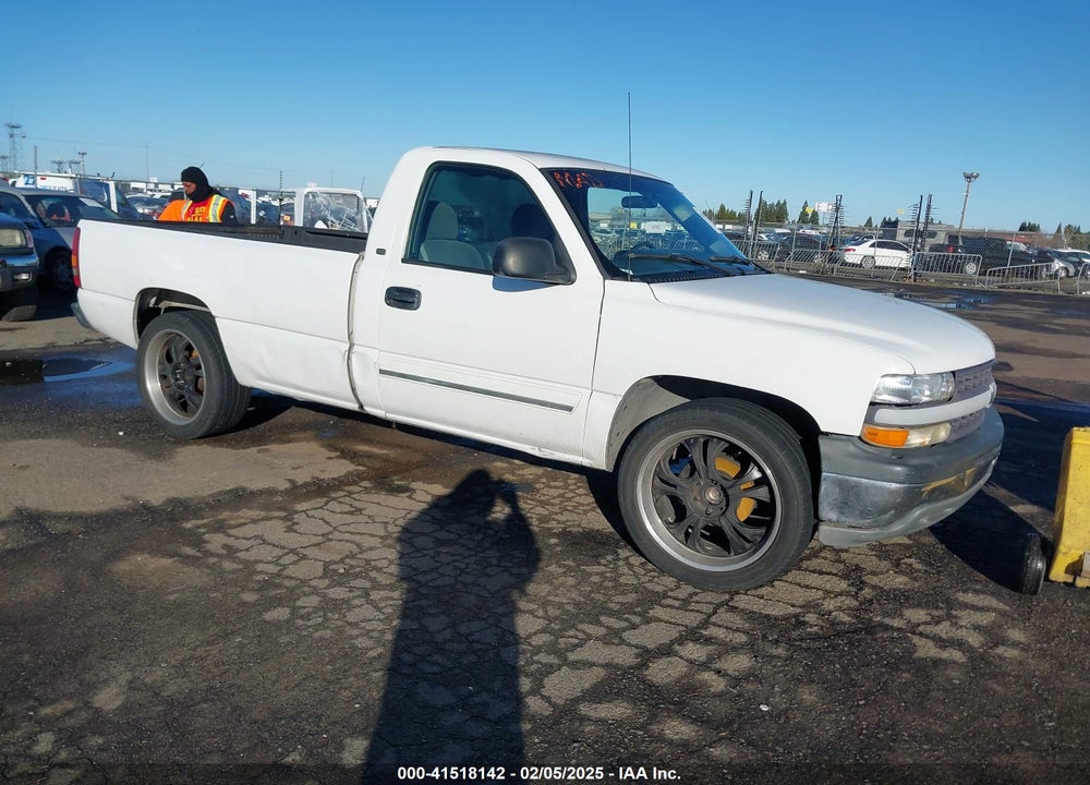 2002 CHEVROLET SILVERADO 1500 VIN: 1GCEC14VX2E147943