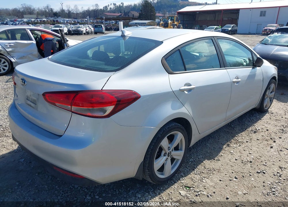 2017 KIA FORTE VIN: 3KPFK4A78HE028378