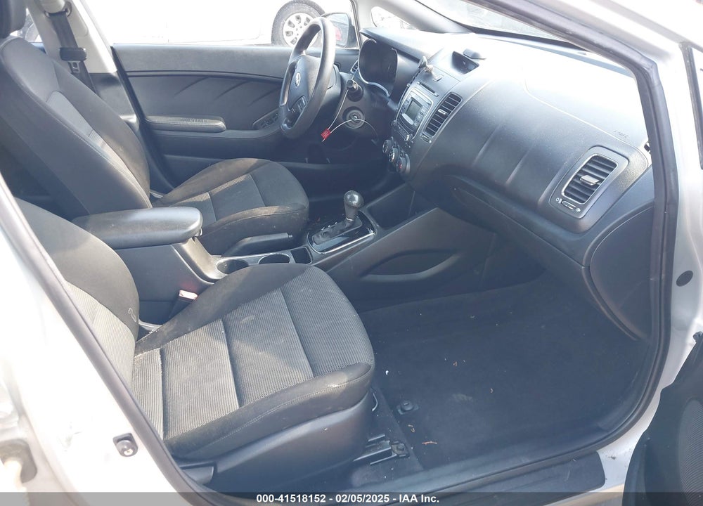 2017 KIA FORTE VIN: 3KPFK4A78HE028378