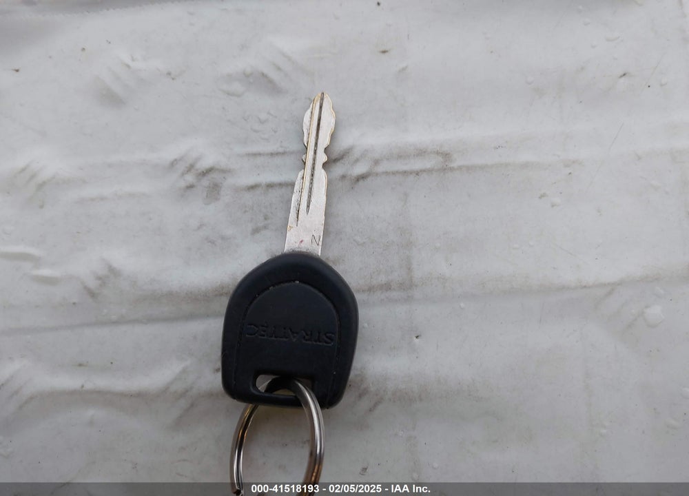2000 MITSUBISHI ECLIPSE VIN: 4A3AC84L3YE027848
