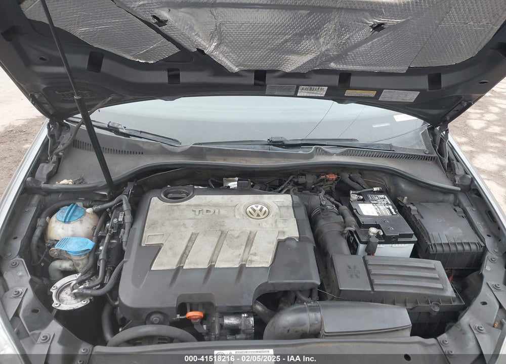 2011 VOLKSWAGEN JETTA SPORTWAGEN 2.0L TDI VIN: 3VWML7AJ2BM632035