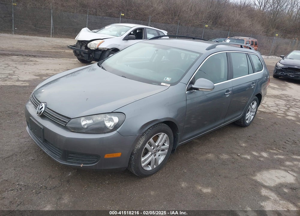 2011 VOLKSWAGEN JETTA SPORTWAGEN 2.0L TDI VIN: 3VWML7AJ2BM632035