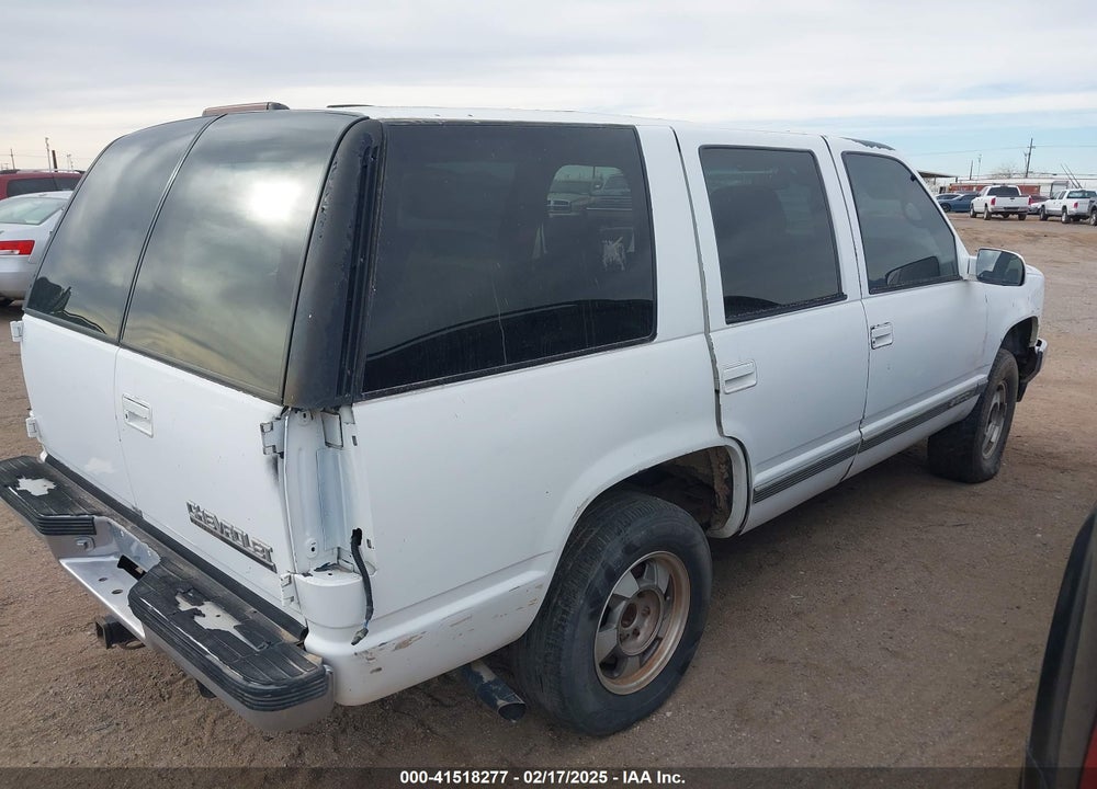 1997 CHEVROLET TAHOE LS VIN: 1GNEK13RXVJ389741