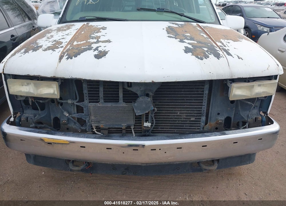 1997 CHEVROLET TAHOE LS VIN: 1GNEK13RXVJ389741