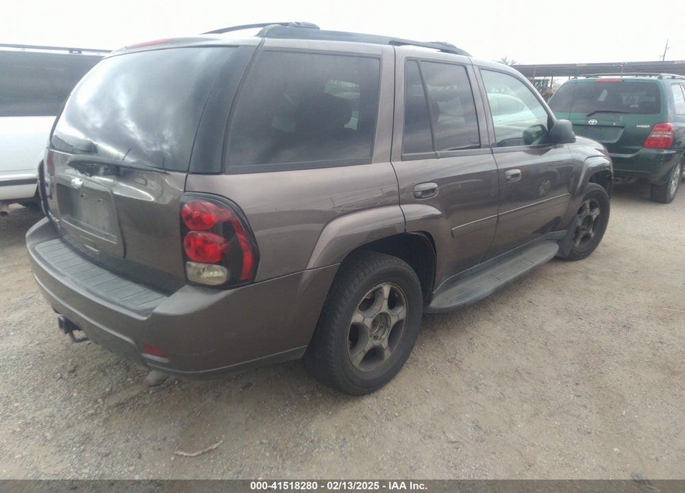 2008 CHEVROLET TRAILBLAZER LT VIN: 1GNDT13S882103833