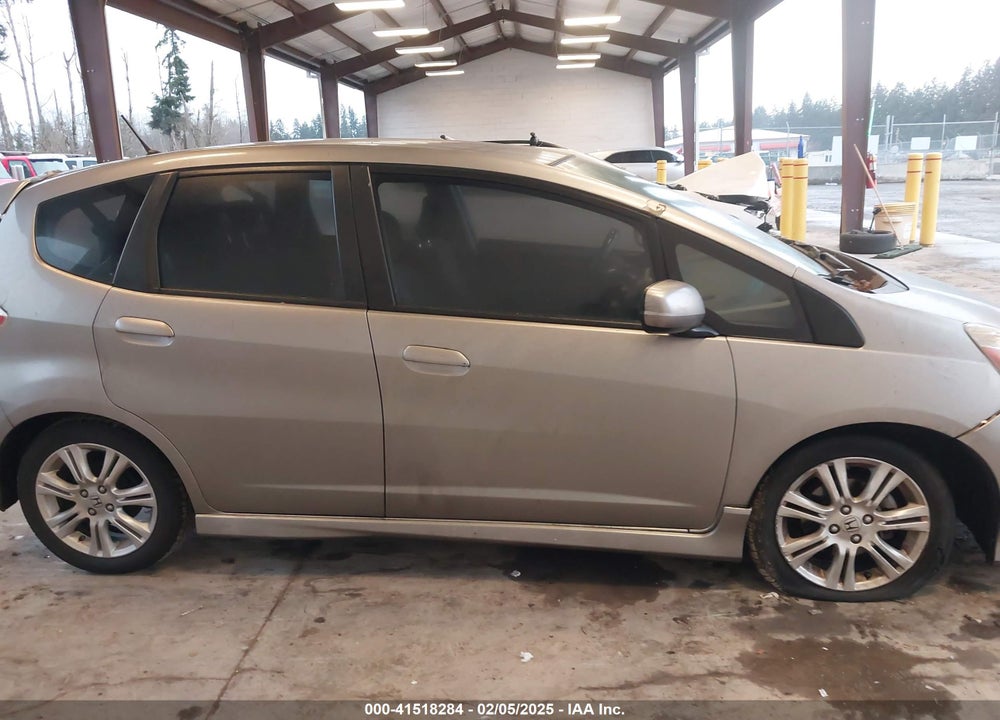 2010 HONDA FIT SPORT VIN: JHMGE8H47AC007273