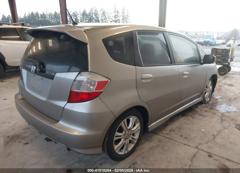 2010 HONDA FIT SPORT VIN: JHMGE8H47AC007273