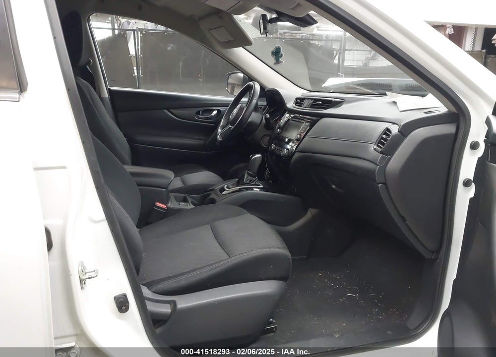 2019 NISSAN ROGUE SV VIN: KNMAT2MT1KP540558