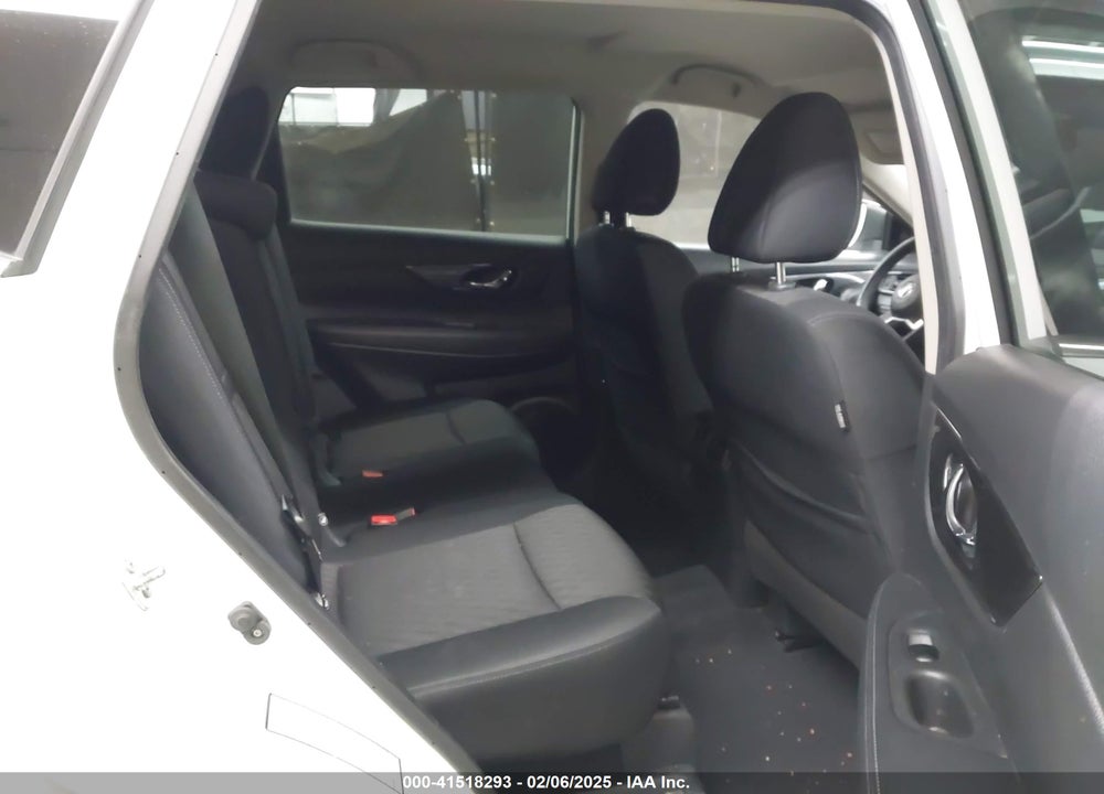2019 NISSAN ROGUE SV VIN: KNMAT2MT1KP540558