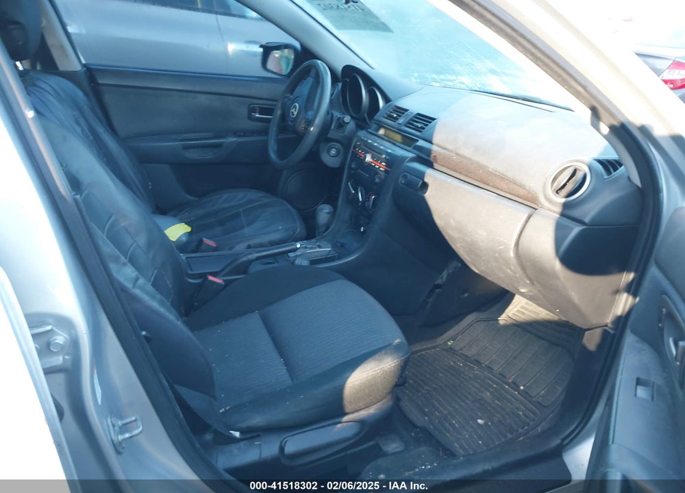 2008 MAZDA MAZDA3 VIN: JM1BK32FX81777846