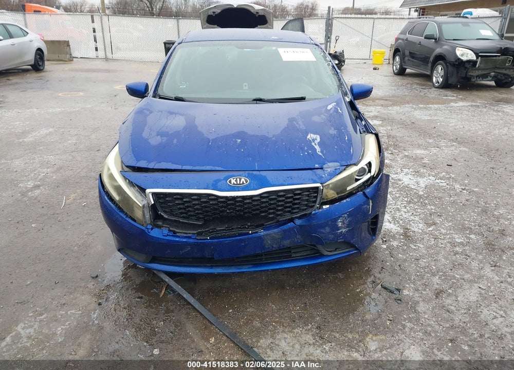 2017 KIA FORTE VIN: 3KPFK4A79HE121667