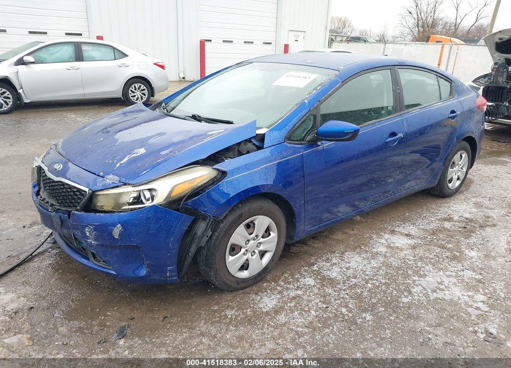 2017 KIA FORTE VIN: 3KPFK4A79HE121667