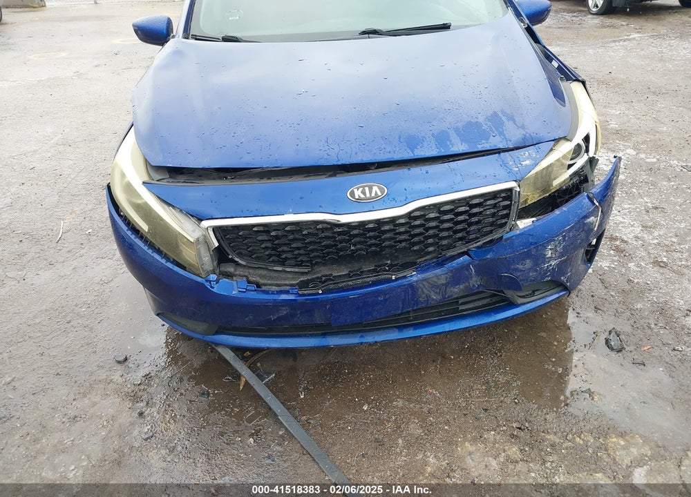 2017 KIA FORTE VIN: 3KPFK4A79HE121667