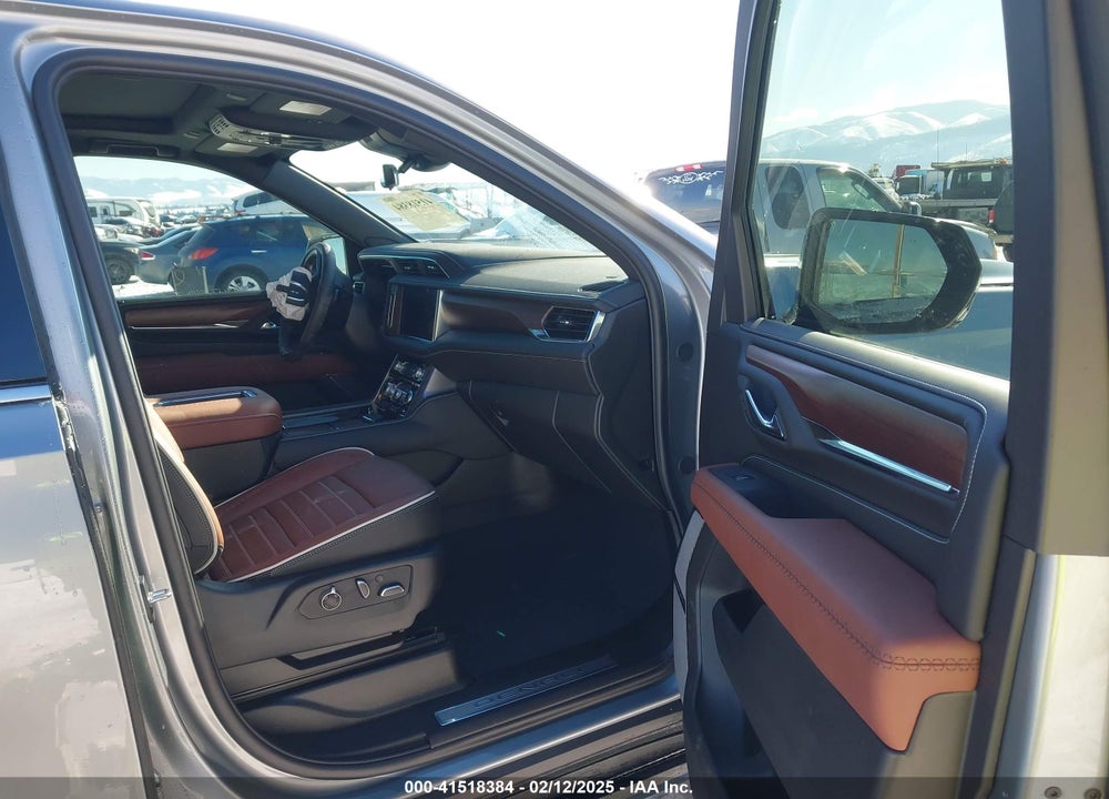 2024 GMC YUKON XL 4WD DENALI ULTIMATE VIN: 1GKS2KKL1RR379139