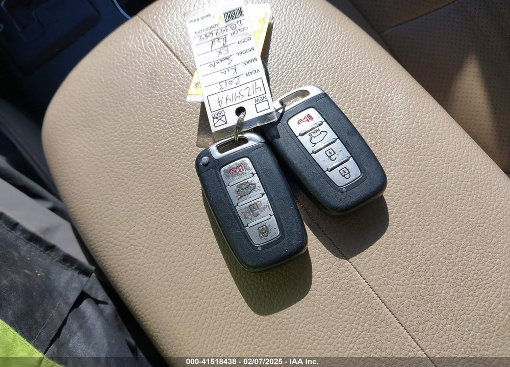2013 KIA SORENTO EX VIN: 5XYKU3A67DG397689
