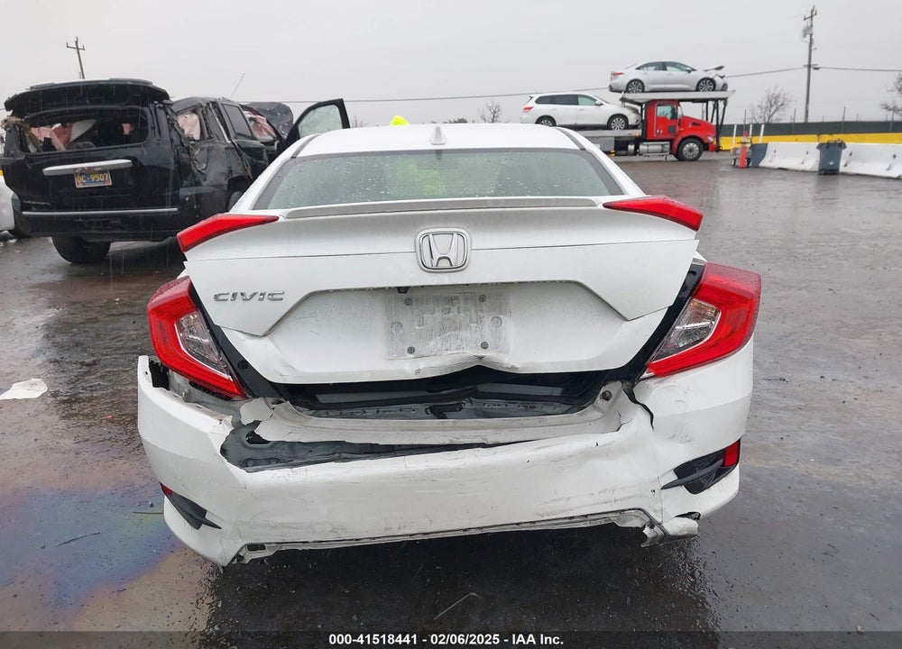 2018 HONDA CIVIC VIN: JHMFC1F73JX028913