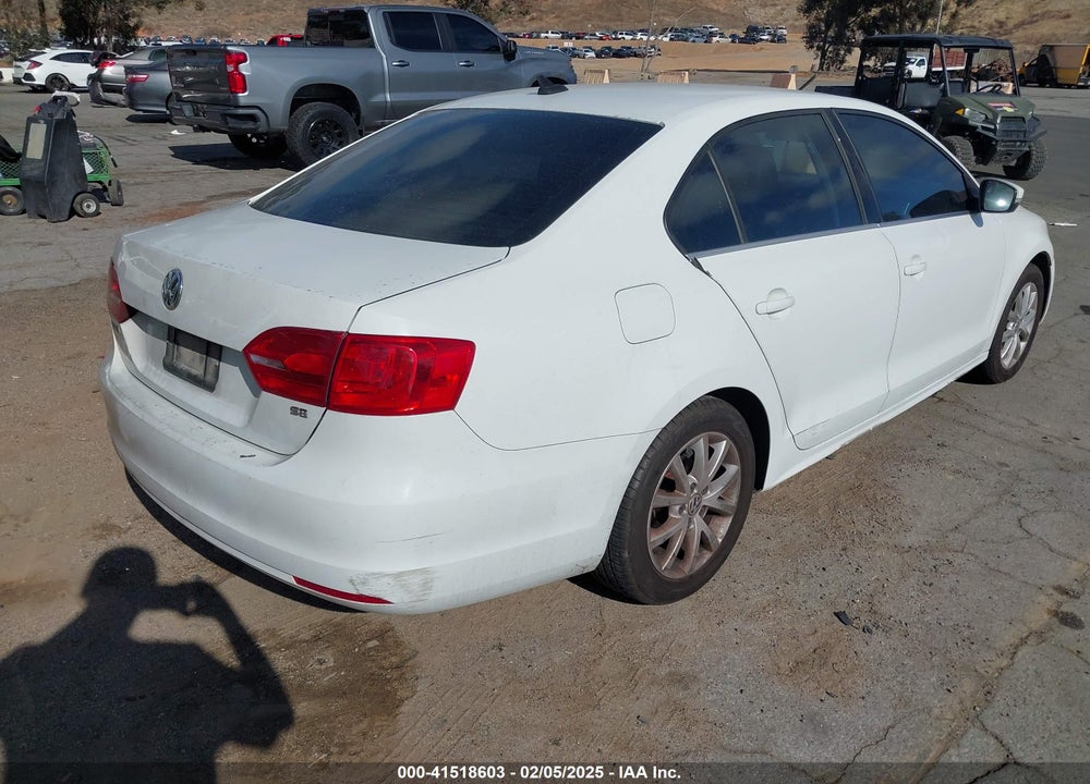 2014 VOLKSWAGEN JETTA 1.8T SE VIN: 3VWD17AJ3EM417533