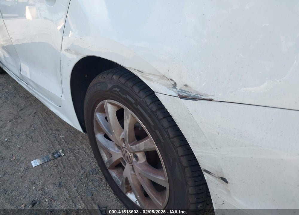 2014 VOLKSWAGEN JETTA 1.8T SE VIN: 3VWD17AJ3EM417533