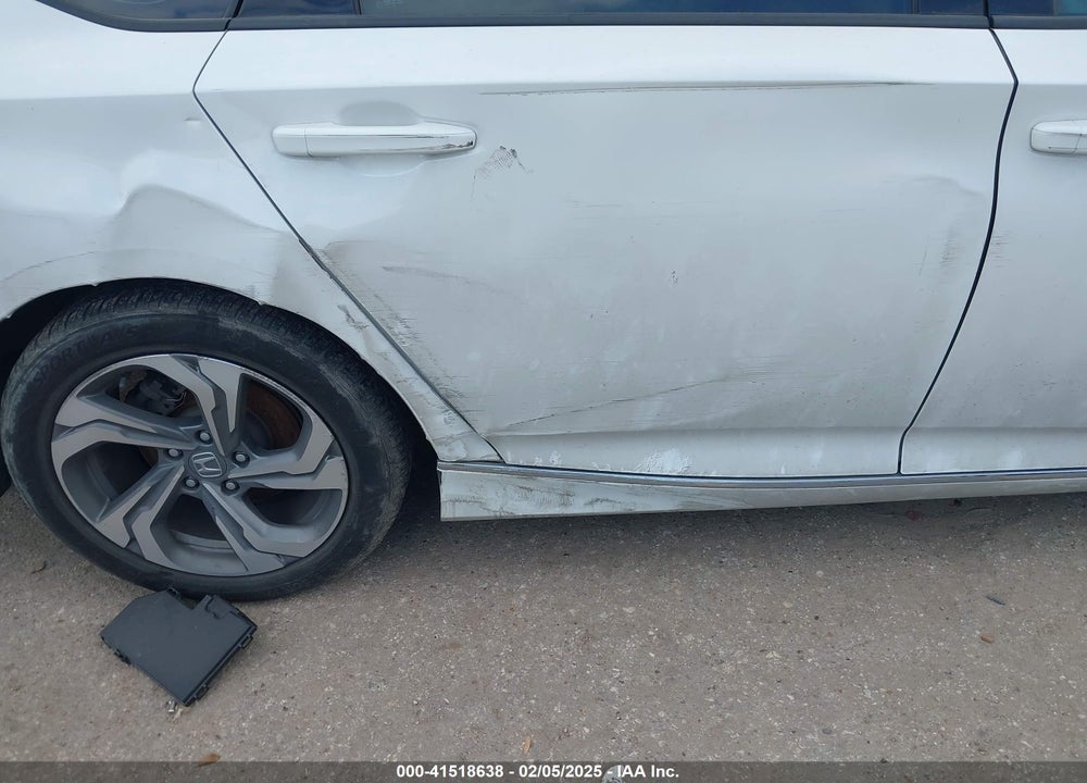2019 HONDA ACCORD VIN: 1HGCV1F5XKA132222