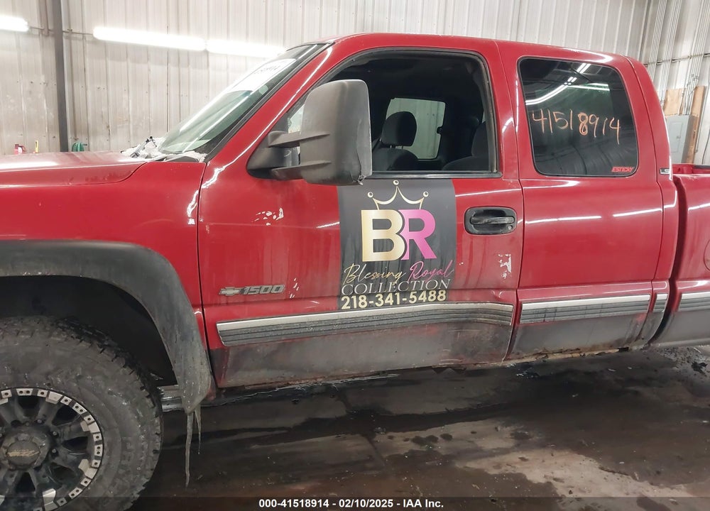 2002 CHEVROLET SILVERADO 1500 LS VIN: 2GCEK19T221128475