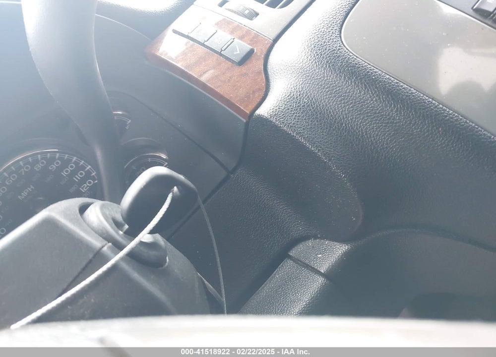 2008 GMC YUKON SLE VIN: 1GKFC13C38R163590