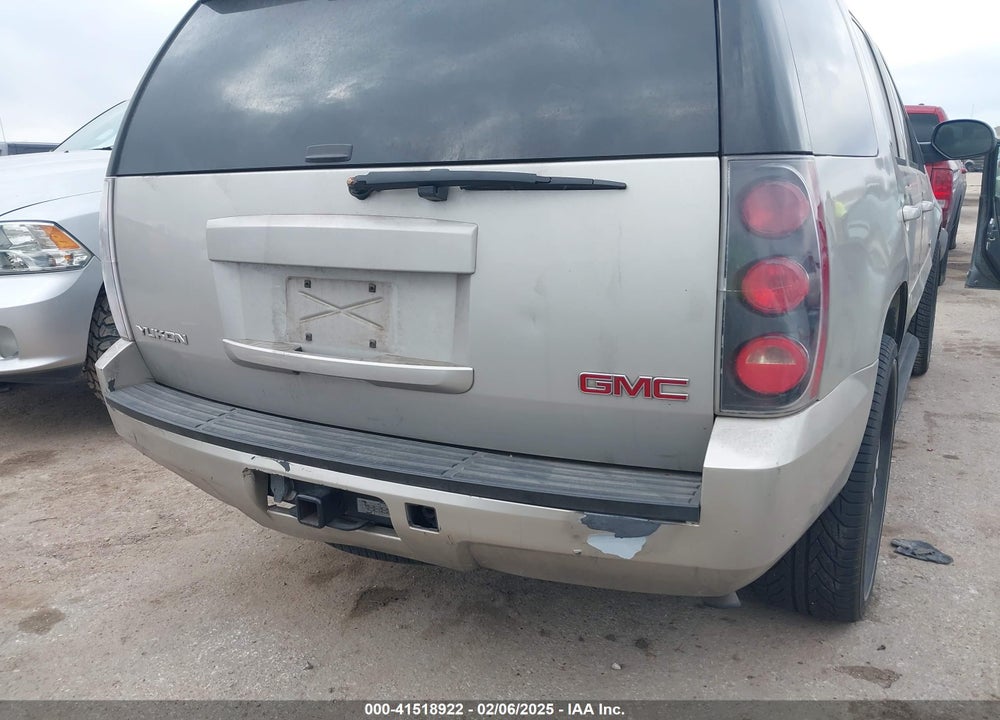 2008 GMC YUKON SLE VIN: 1GKFC13C38R163590
