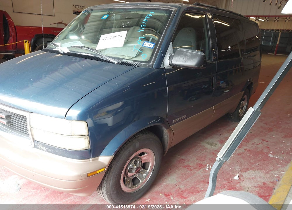2002 GMC SAFARI SLE VIN: 1GKDM19X62B512773