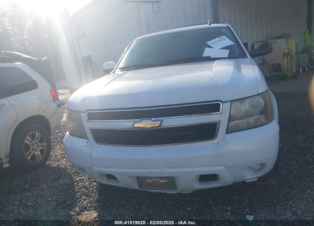2011 CHEVROLET TAHOE LS VIN: 1GNSCAE00BR356467